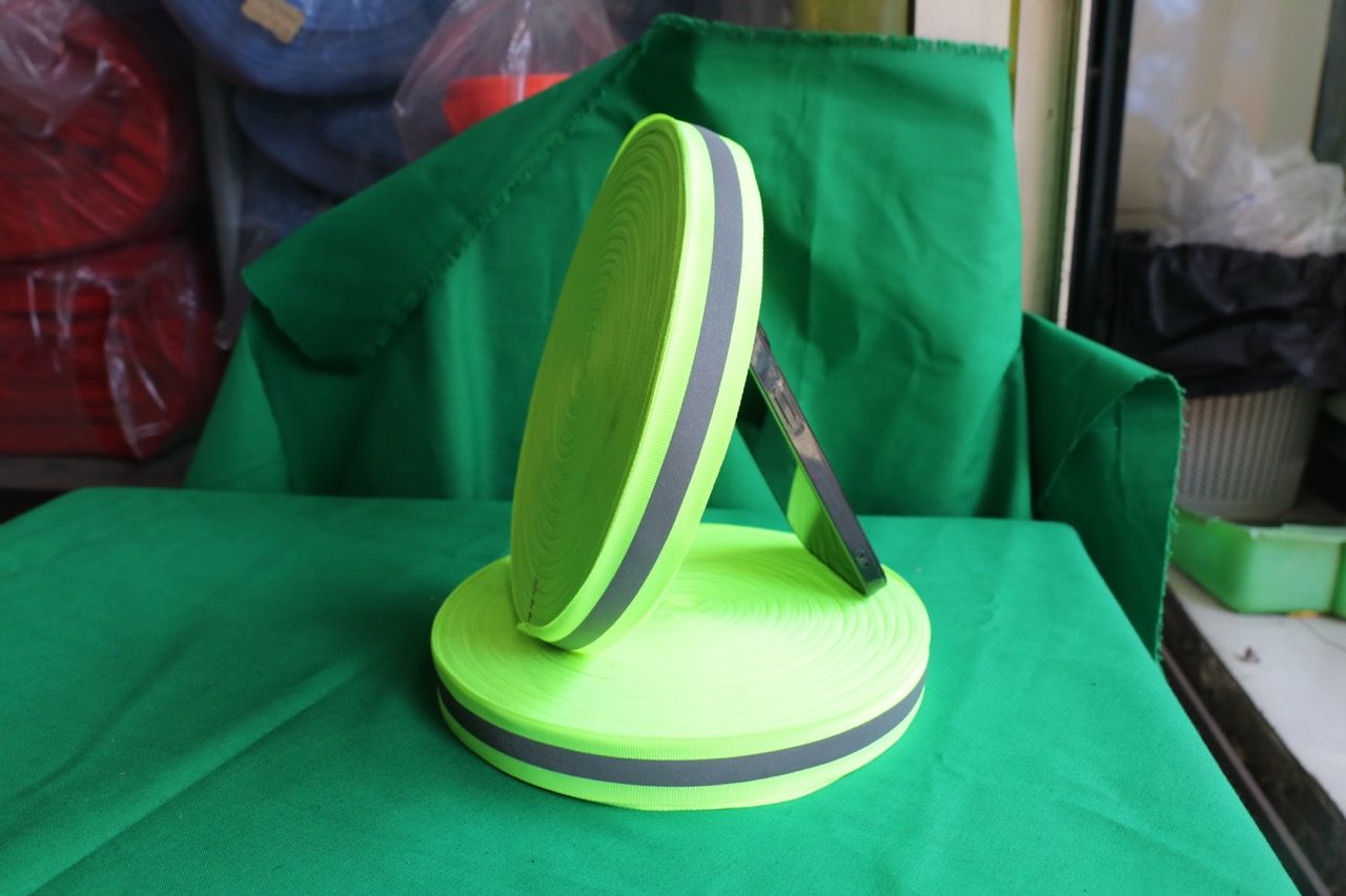 Green Neon Reflective Tape - 2,5cm x 100m